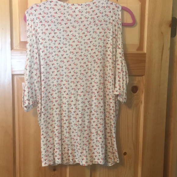 Top - Picture 3 of 3